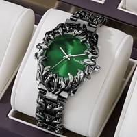 Montre-bracelet pour homme en acier inoxydable au design cyberpunk unique, boîtier de montre à visage gothique, style gothique