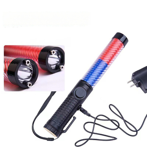 Bastón de Seguridad LED Impermeable con Clip para Cinturón, Barra de Luz de Advertencia Portátil, Varilla Reflectante de PC para Estacionamientos, Aeropuertos y Seguridad Pública - Product Image 6