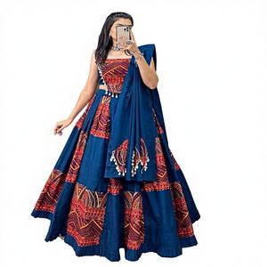 Modernes Islamisches Pakistan-Stil Damen Modest Lehenga Choli Eid 2-teiliges Set mit Bestickter Weißer Seidenhose Knielange Robe - Product Image 4