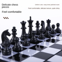 Jeu d'échecs magnétique en plastique de haute qualité jeu d'échecs magnétique de stockage pliant pratique pour les jeux de société