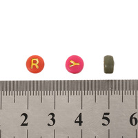 Perles plates en forme de dés de l'alphabet anglais pour enfants, matériel de bracelet, accessoires de perles en vrac faits à la main pour le bricolage