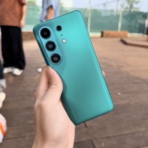 เกมมิ่ง แคมอน 50 โปร 5G รองรับซิมคู่ หน้าจอ HD 120Hz กล้อง 108MP ระบบปฏิบัติการ Android 15 สมาร์ทโฟน - Product Image 3