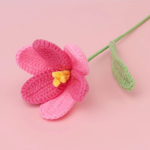 Ramo de Flores Redondo Hecho a Mano, Ramo Mixto de <span class=keywords><strong>Claveles</strong></span> y Rosas Tejido con Hilo de Regalo para el Día de la Diosa, Tejido a Mano por Artesanos - Product Image 1