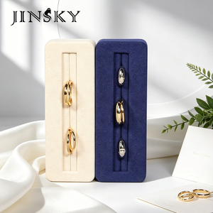 Expositor de Anillos de Microfibra de Alta Gama, Soporte para Joyas, Organizador de Pulseras y Brazaletes, Bandeja de Exhibición de Joyas - Product Image 3