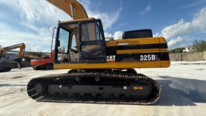 Excavadora de cadenas CAT 325BL usada con brazo largo hidráulico para movimiento de tierras en construcción - Product Image 4
