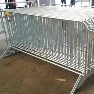 Barrières portatives de contrôle des foules de sécurité routière utilisées pour les concerts Portes d'allée en acier à faible entretien et clôtures de rail à vendre - Product Image 2