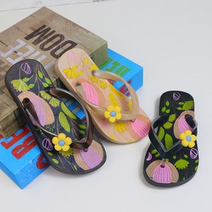 2024 Nuevo diseño de fábrica Venta caliente Zapatos de mujer Venta <span class=keywords><strong>Chanclas</strong></span> Zapatillas para mujer - Product Image 1