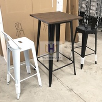 Mobilier commercial à revêtement en poudre bon marché table et chaises de bar industrielles vintage empilables en métal
