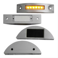 FDN Super lumineux en aluminium LED goujons de route solaires avec feux clignotants demi-rond goujon de route voyant d'avertissement pour le côté du camion