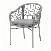 Fauteuil de jardin en corde tressée au design moderne et décontracté avec coussin