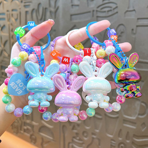 Porte-clés en acrylique en forme de lapin perlé, style dessin animé mignon et tendance, pour <span class=keywords><strong>sac</strong></span> et voiture, pour femmes, vente en gros - Product Image 2