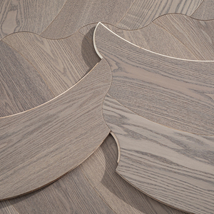 Parquet de Abedul Multicapa Resistente a la Humedad, Duradero y Cómodo, Grado ABC de 12mm, 15mm, 18mm, con Forma Personalizada para Villas - Product Image 1