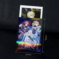Nouvelle arrivée 67X92mm RainBow holographique brillant Art imprimé manchons de cartes à collectionner stratifiés avec thermoscellage pour une utilisation industrielle