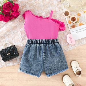 Nuovi Arrivi 2026: Set Casual per Bambine con Top Monospalla e <span class=keywords><strong>Shorts</strong></span> in Denim con Stampa a Cuori - Product Image 2