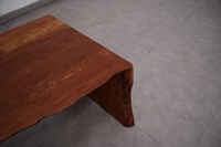 Table basse convertible en noyer de style européen moderne Live Edge Africa Eyoum avec plateaux en bois sur mesure pour salon et mobilier de maison