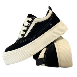 2026 New Spring Men's <b>Sneakers</b> Frosted <b>Leather</b> Thick Bottom Shoes High Quality Trendy Wear-resistant Casual Shoes - Product Image 4