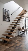 Escalier intérieur moderne sur mesure CBMMART en métal, verre, fer et aluminium avec monopoutre en U