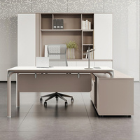 Ensemble de bureau et de chaise de direction moderne, table de direction de luxe avec finition en bois grainé pour projet d'entreprise