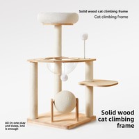 Arbre à chat en bois massif avec griffoir en sisal et maisonnette-capsule pour animaux d'intérieur