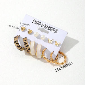Ensemble de boucles d'oreilles tendance plaqué or en alliage pour femme, bijoux de fête vintage, cœur, perle, papillon, créoles et puces d'oreilles, 6 pièces - Product Image 2