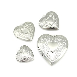 Colgante de caja de fotos en forma de corazón de acero inoxidable con patrón de rosas para hacer joyas, regalo unisex - Product Image 4