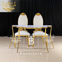 Tables à manger modernes avec cadre en acier inoxydable doré et plateau en MDF pour les mariages, les événements, les appartements et les hôtels - Meubles pour la maison