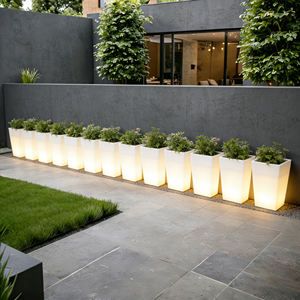 Macetas LED Modernas de Lujo con Recubrimiento de PE, Macetas Decorativas Luminosas con Carga Solar, Macetas LED de Plástico de Gran Tamaño - Product Image 2