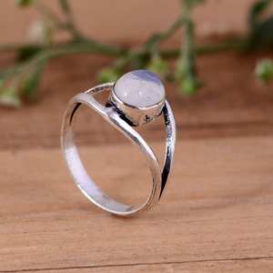 Bague en opaleite faite à la main, pierre précieuse en opaleite argent 925, bague sertie en opaleite ovale, bague en argent simple, bijoux pour femmes - Product Image 2