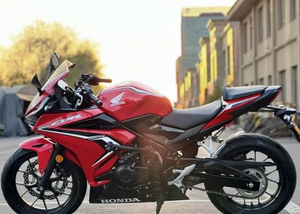 Honda1 CBR400 Streetbike d'occasion, cylindrée 400cc, hauteur de selle 790 mm, accessoires améliorés, apparence neuve 9.9 - Product Image 5