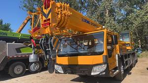 Grue sur chenilles télescopique d'occasion 50 tonnes XCM-G QY50K5A 2023 – Composants essentiels : Moteur, Boîte de vitesses, Pompe, PLC - Product Image 2