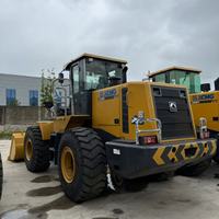 Chargeuse sur pneus d'occasion XCMG ZL50GN 5 tonnes 4x4 avec moteur et boîte de vitesses Weichai, bon état, en stock