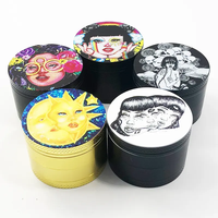 Vente en gros bon marché Moulin à tabac personnalisé en alliage de zinc métallique 4 couches Moulin à herbes sèches personnalisé de qualité supérieure pour accessoires pour fumeurs