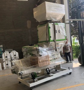 Bilancia Semi-automatica per Pesatura e Confezionamento di Riso, Cereali, Fagioli e Materiali Granulari - Product Image 1