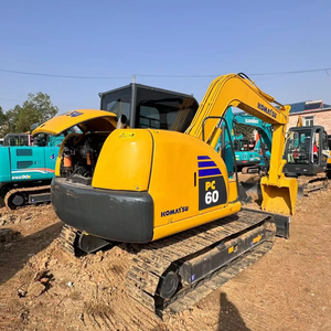 Excavatrice sur chenilles Komatsu PC60 d'occasion de marque japonaise, 6 tonnes, équipement de construction d'origine bien entretenu à Shanghai, Chine - Product Image 1