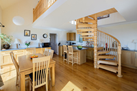 CBMmart Indoor Massivholz Eisen Treppe Stahl Grill Design Morden Loft Treppe Fertig Gusseisen Wendeltreppe