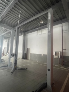 Harga pabrik dua tiang Lift mobil 4.2 Ton Dual Manual Lock Release mobil <span class=keywords><strong>Hoist</strong></span> 4200 kg kapasitas angkat untuk dijual - Product Image 4