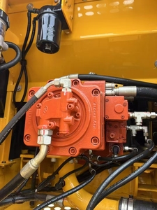 Excavadora de cadenas Liugong CLG920D/920E 920 de 20 toneladas, modelo 2018, de segunda mano, equipada con motor PLC, caja de cambios y 100 kW de potencia, bajo consumo de combustible. - Product Image 3