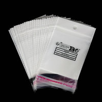 Sacs d'emballage en plastique transparents autocollants personnalisés en cellophane avec trou de suspension