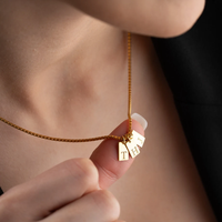 Collares iniciales de moda para mujer, collar con letras chapadas en oro de 18 quilates, collar con colgante de etiqueta inicial personalizado con nombre de oro delicado