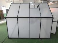 Adorable petite serre moderne en aluminium pour pépinière, montage facile avec fenêtres réglables, porte à charnières, panneaux en polycarbonate, cadre en métal
