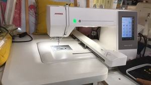 NUEVA Máquina de Bordar Computarizada <span class=keywords><strong>JANOME</strong></span> MC550E, Totalmente Automática, de Una Sola Aguja, para Uso Doméstico y Comercial - Product Image 2