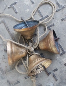 Indian Exporter Traditional Iron Tin <b>Bells</b> Hanging Wind <b>Chime</b> for Rustic Home, Garden and Gift Decoration Purpose for Sale - Product Image 6
