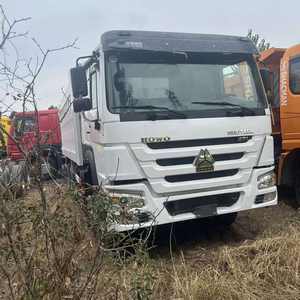 Sinotruk Usado 6x4 Camión Volquete de 10 Ruedas con Volante a la Izquierda, Camión Volquete Howo Usado - Product Image 2