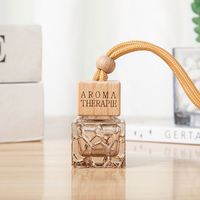 Conception de luxe 10ml vide forme carrée bouteille de parfum de voiture désodorisant de voiture suspendu pour diffuseur de parfum d'huiles essentielles
