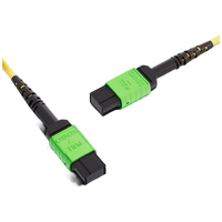 Câble de raccordement MTP de 1 m (3 pi), MTP-8 APC (femelle) vers MTP-8 APC (femelle), 8 fibres, monomode (OS2), Plenum (OFNP), 0,35 dB max, Type B