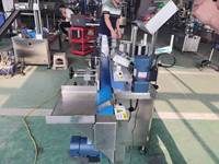 Machine d'étiquetage automatique de bouteilles avec imprimante à transfert thermique pour l'impression d'étiquettes de date, de numéro de lot et de code-barres