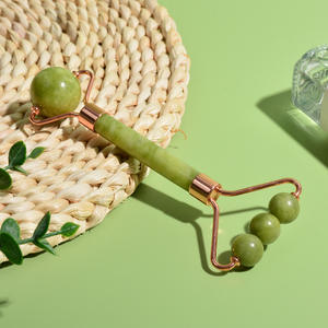 Petit rouleau de jade à double tête avec logo personnalisé, masseur facial méridien en pierre de quartz à carreaux, masseur de soins de santé pour le visage - Product Image 3