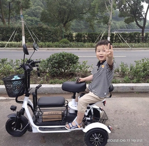 Vente directe d'usine de véhicules électriques à trois roues, tricycles électriques à toit ouvert, tricycles à deux <span class=keywords><strong>places</strong></span>, motos électriques - Product Image 4