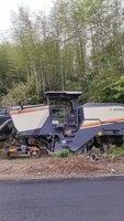 Fraiseuse à froid Wirtgen W205P d'occasion 2025, largeur 2m, 450 kW, norme EU Stage V, équipement de réparation d'asphalte, profondeur de fraisage 320mm, sur chenilles