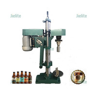 Machine de capsulage semi-automatique pour le capsulage de bouteilles en verre métalliques boisson de bière